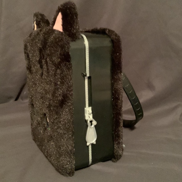 Na! Na! Surprise Backpack(Limited Edition) Bedroom w/1 Surprise Doll  Included - Picture 4 of 5